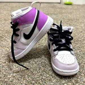 Toddler sneakers